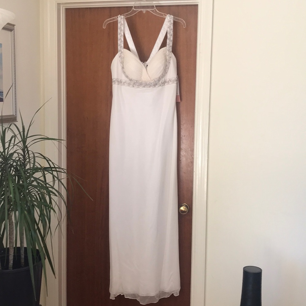NWT Dave & Johnny by Laura Ryner  prom dress gown wedding